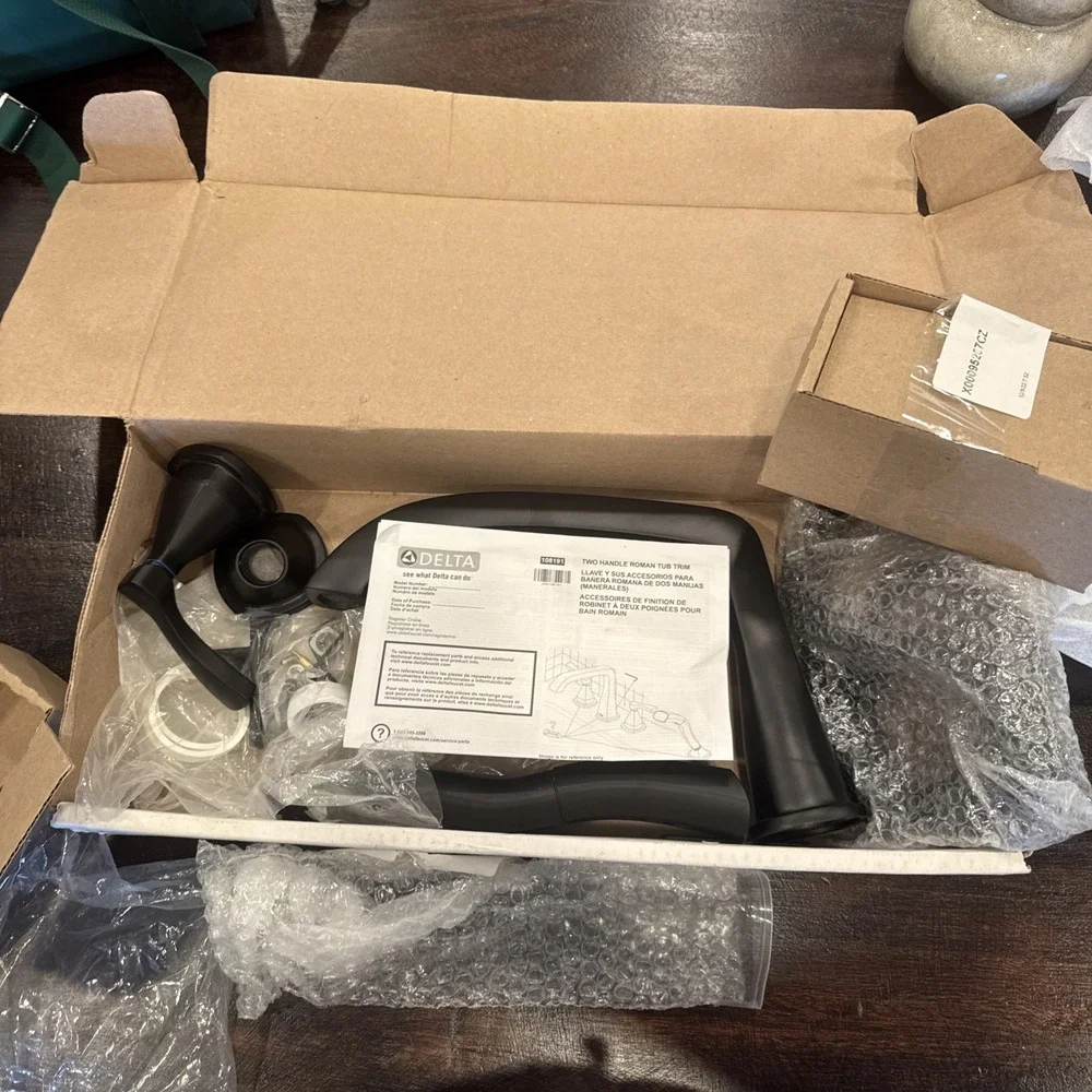 Delta T4776 Stryke Deck Mounted Roman Tub Filler - Matte Black